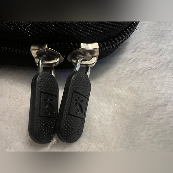 8x10 inch purple neoprene tablet case with padded shoulder strap - Picture 10 of 11